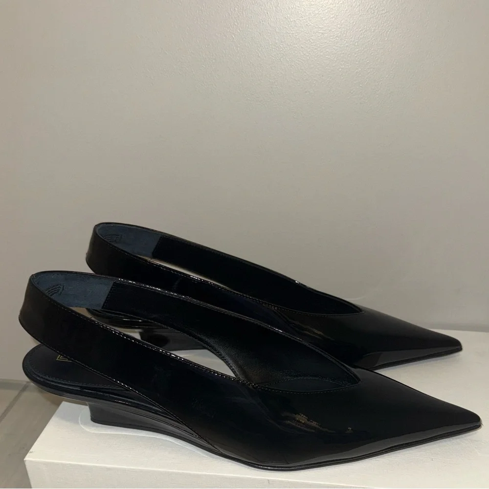 Toteme Wedge Slingback Pumps, 39, Black - Picture 6 of 14